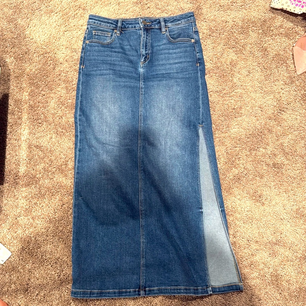 Hidden denim skirt from STROLL.